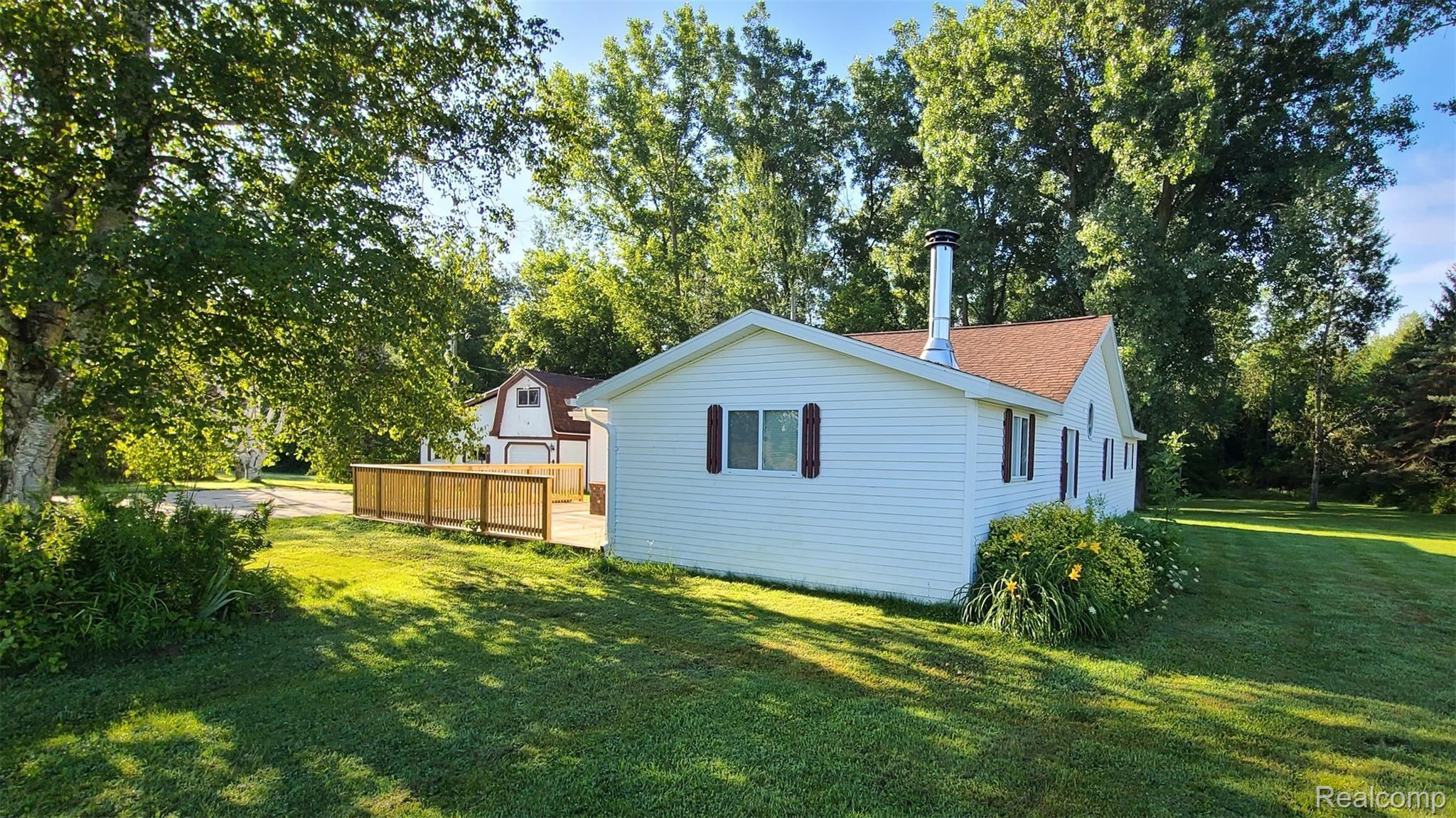 1691 Dixon Road Caro, MI 48723 - Photo 3 of 39 20200806_085436.jpg