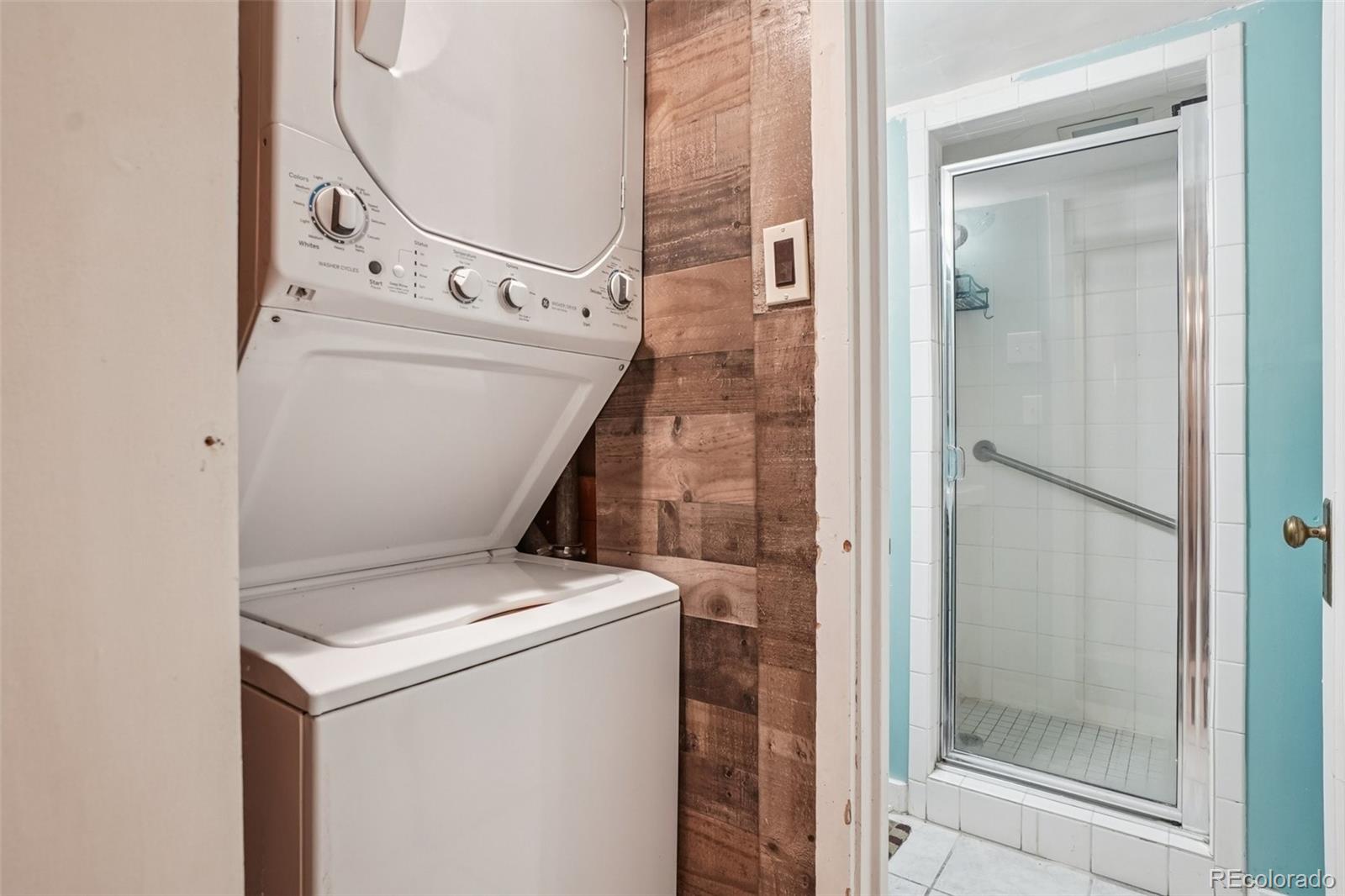 9025 Picabo Road Cascade, CO 80809 - Photo 39 of 44 a utility room with dryer and washer