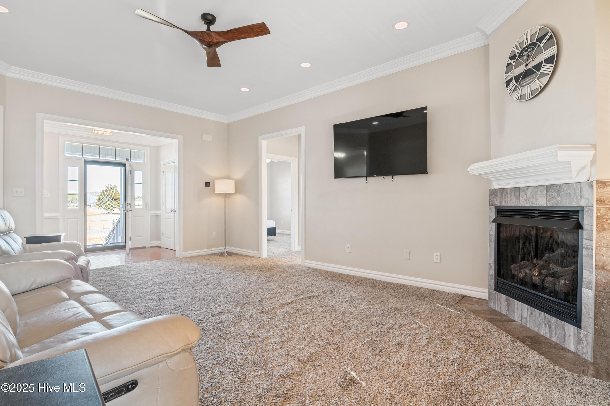 121 Tulip Tree Drive Camden, NC 27921 - Photo 12 of 50 Living Room