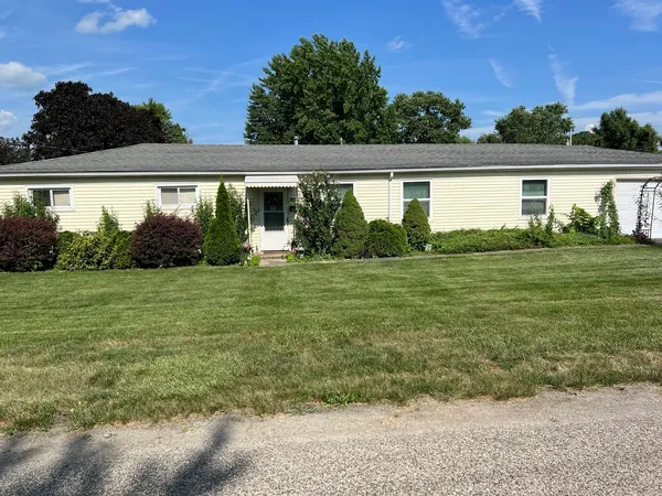$98,900 | 801 East Honeywell Avenue, Hoopeston, IL 60942