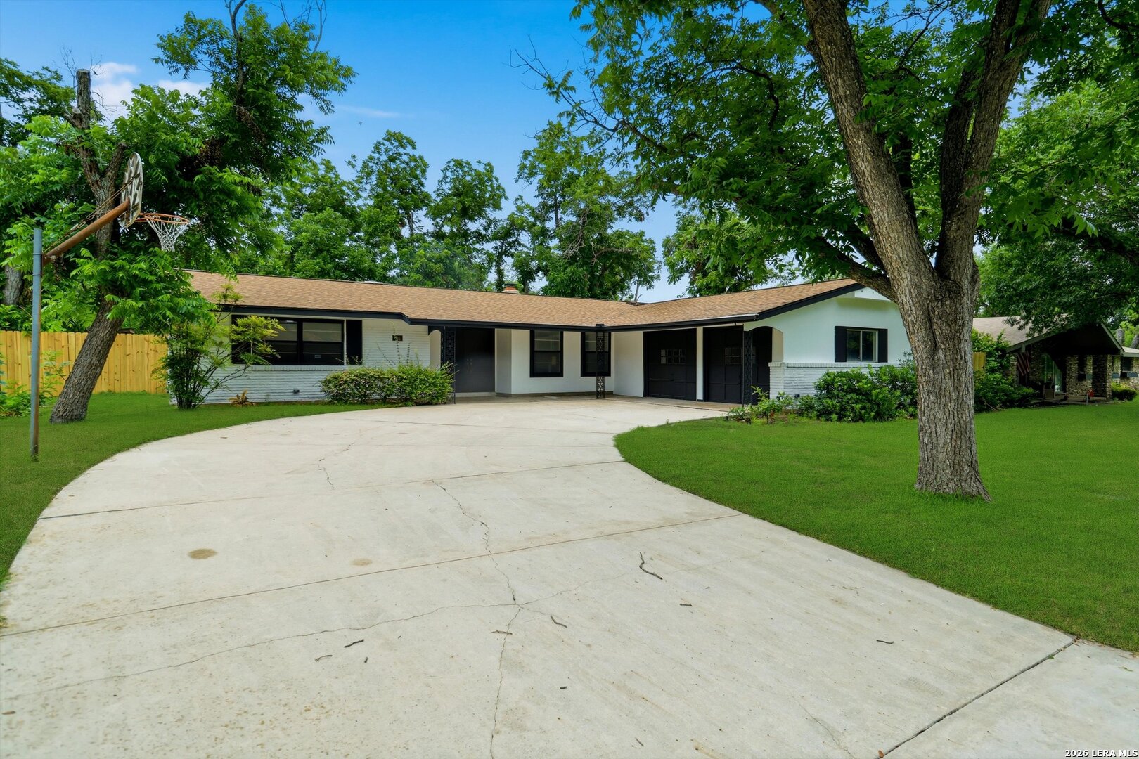 742 Winfield Circle Windcrest, TX 78239 - Photo 4 of 35
