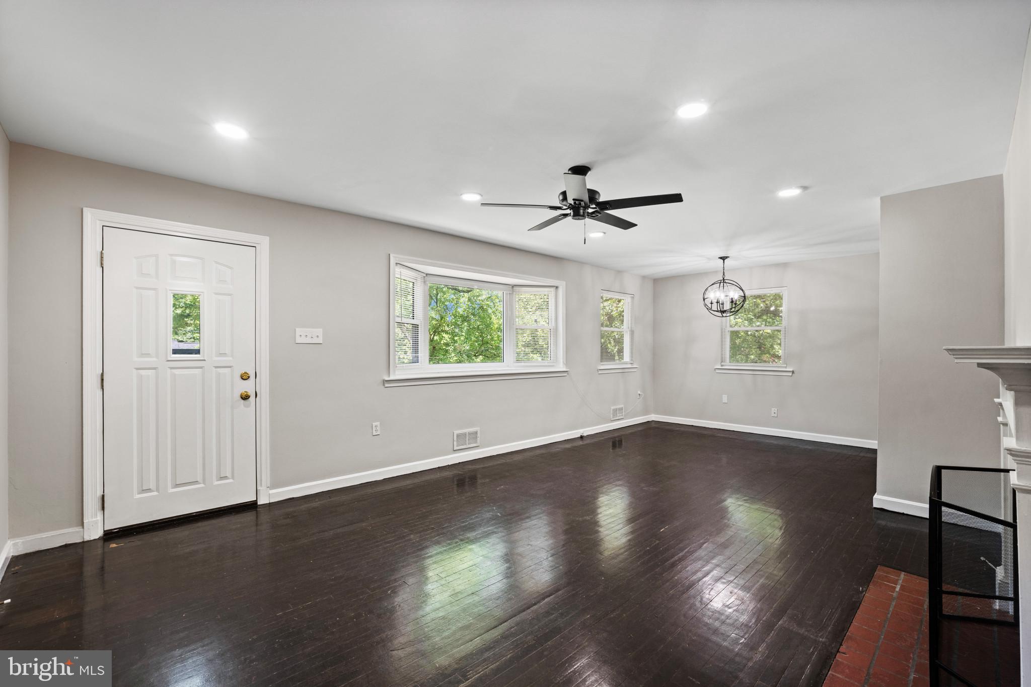121 Whitmoor Terrace Silver Spring, MD 20901 - Photo 6 of 31