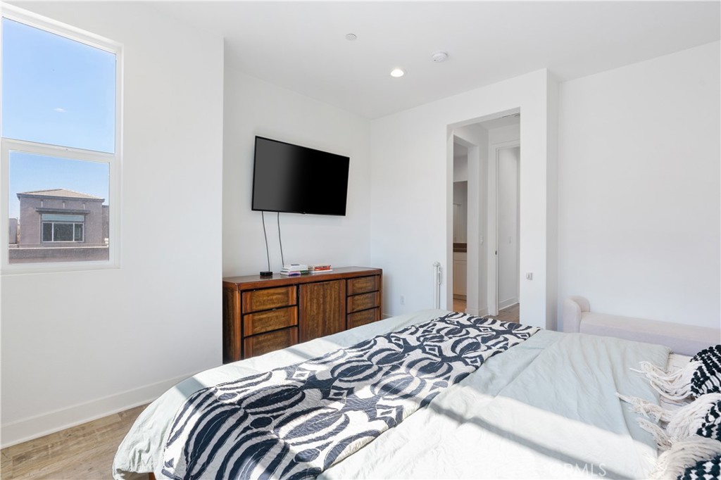 672 Daniel Freeman Circle Inglewood, CA 90301 - Photo 14 of 33