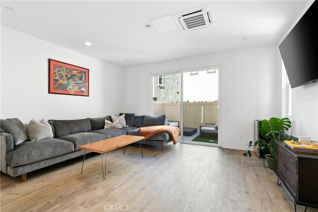 672 Daniel Freeman Circle Inglewood, CA 90301 - Photo 19 of 33