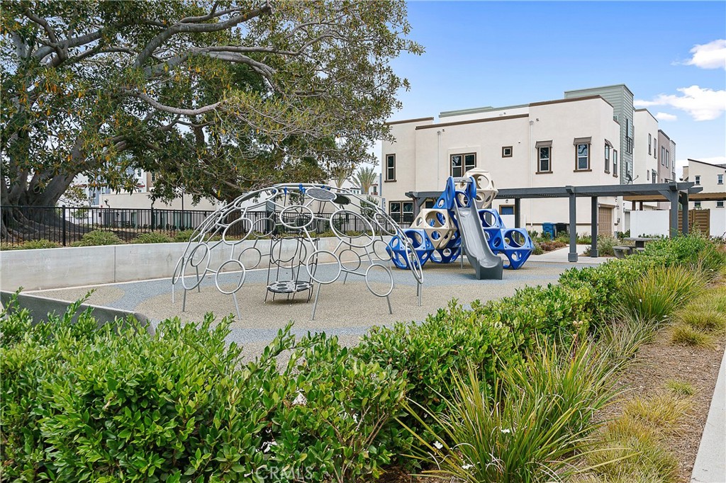 672 Daniel Freeman Circle Inglewood, CA 90301 - Photo 27 of 33