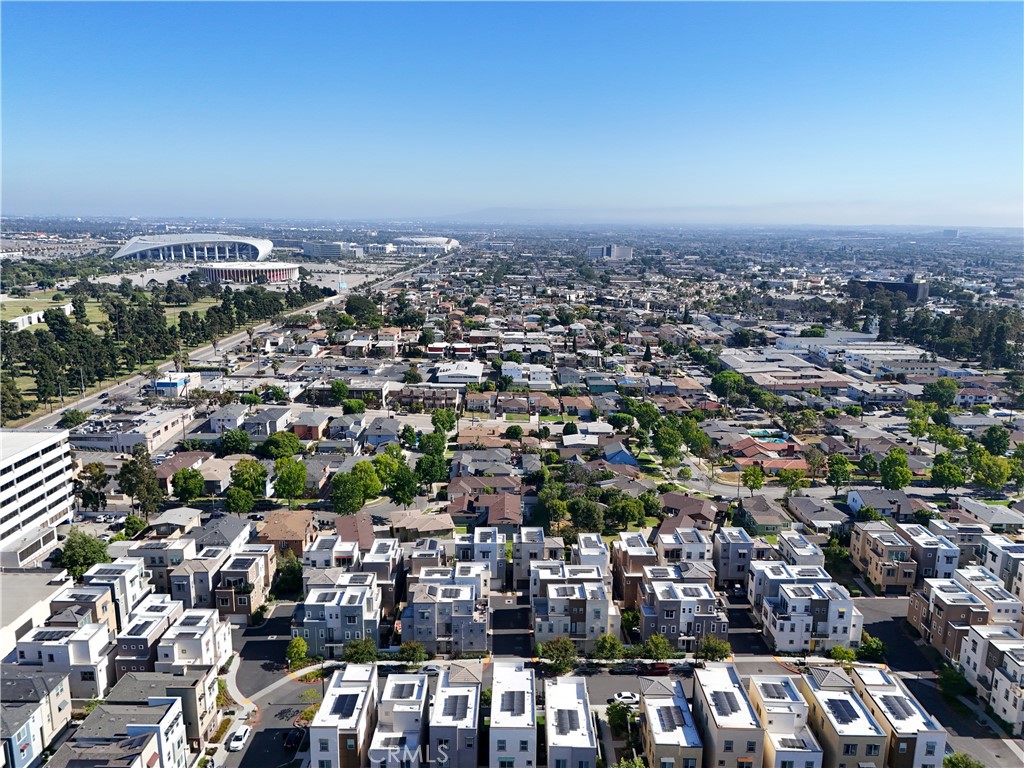 672 Daniel Freeman Circle Inglewood, CA 90301 - Photo 32 of 33