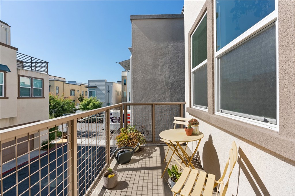 672 Daniel Freeman Circle Inglewood, CA 90301 - Photo 10 of 33