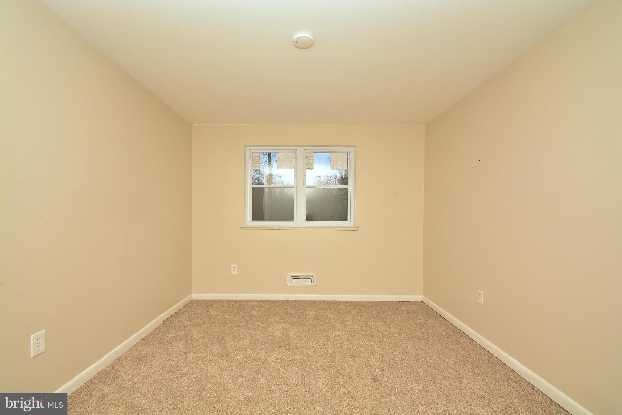 4857 Melbourne Road Baltimore, MD 21229 - Photo 12 of 27 Bedroom