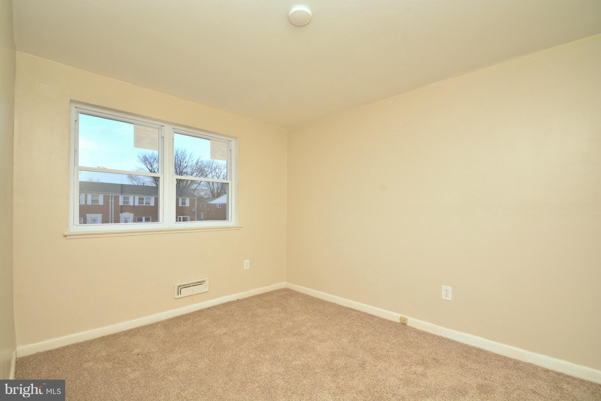 4857 Melbourne Road Baltimore, MD 21229 - Photo 17 of 27 Bedroom
