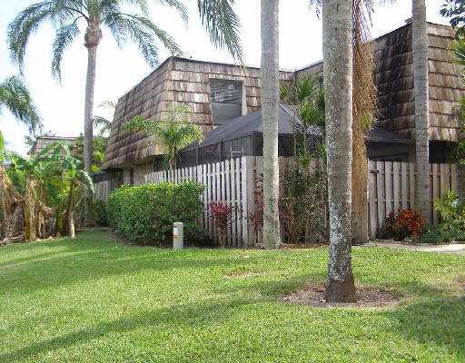 7659 Courtyard Run West, Unit 7659 Boca Raton, FL 33433 - Photo 1 of 6 Primary Photo
