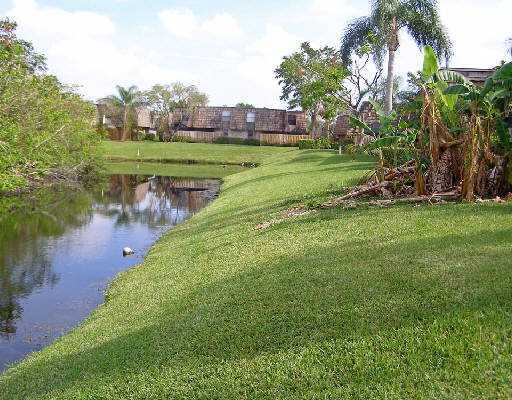 7659 Courtyard Run West, Unit 7659 Boca Raton, FL 33433 - Photo 3 of 6 Additional Photo