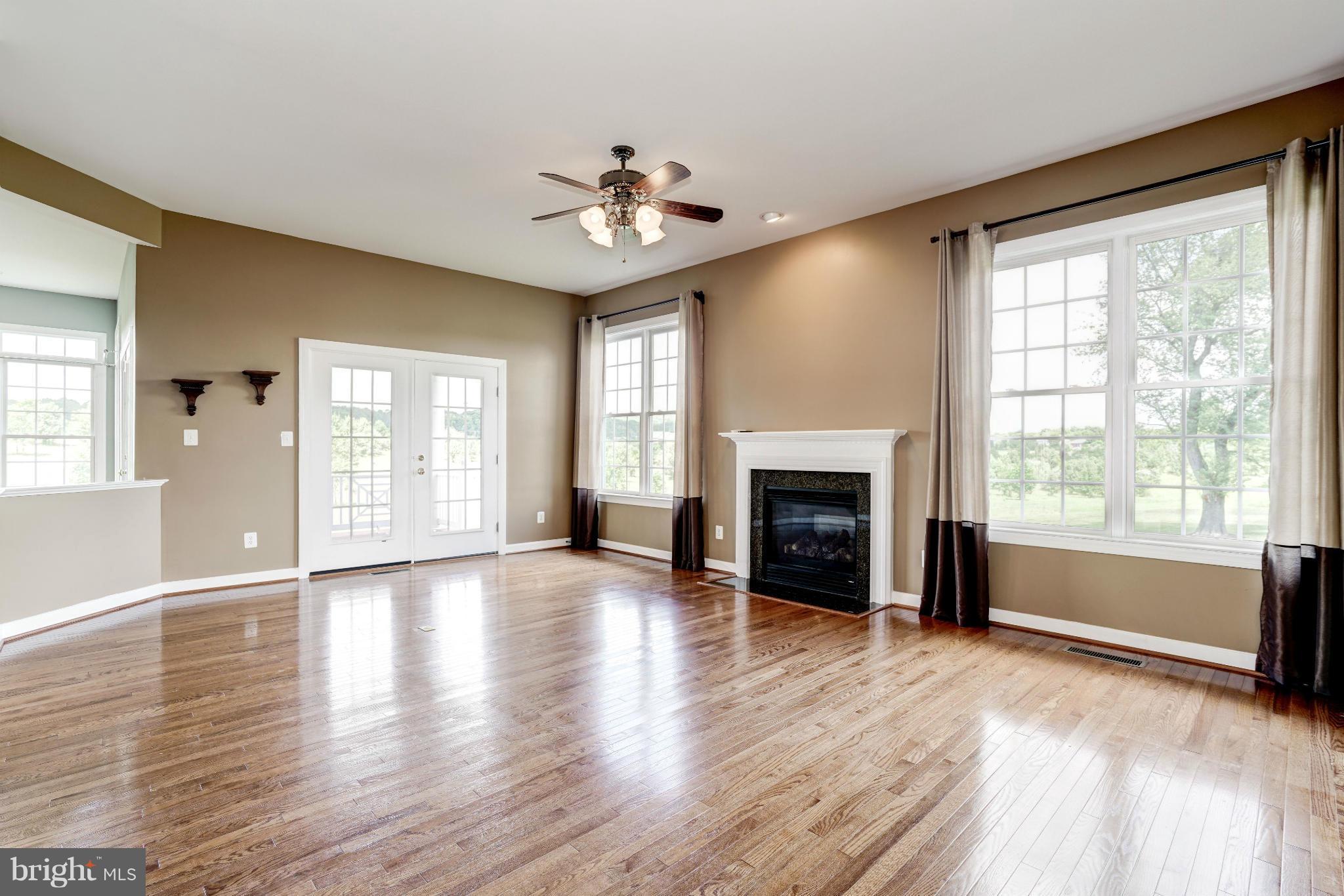 19574 Rothbury Lane Leesburg, VA 20175 - Photo 12 of 30 Family Room