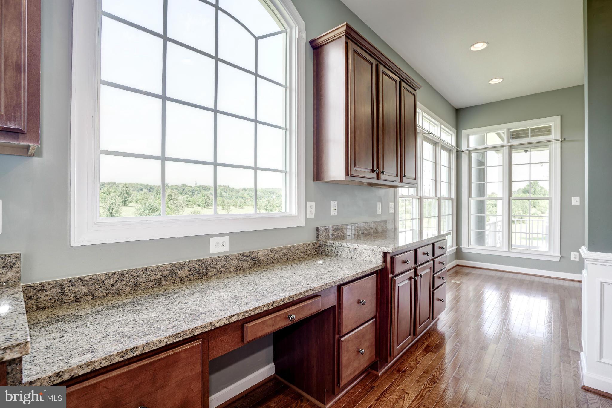 19574 Rothbury Lane Leesburg, VA 20175 - Photo 16 of 30 Kitchen