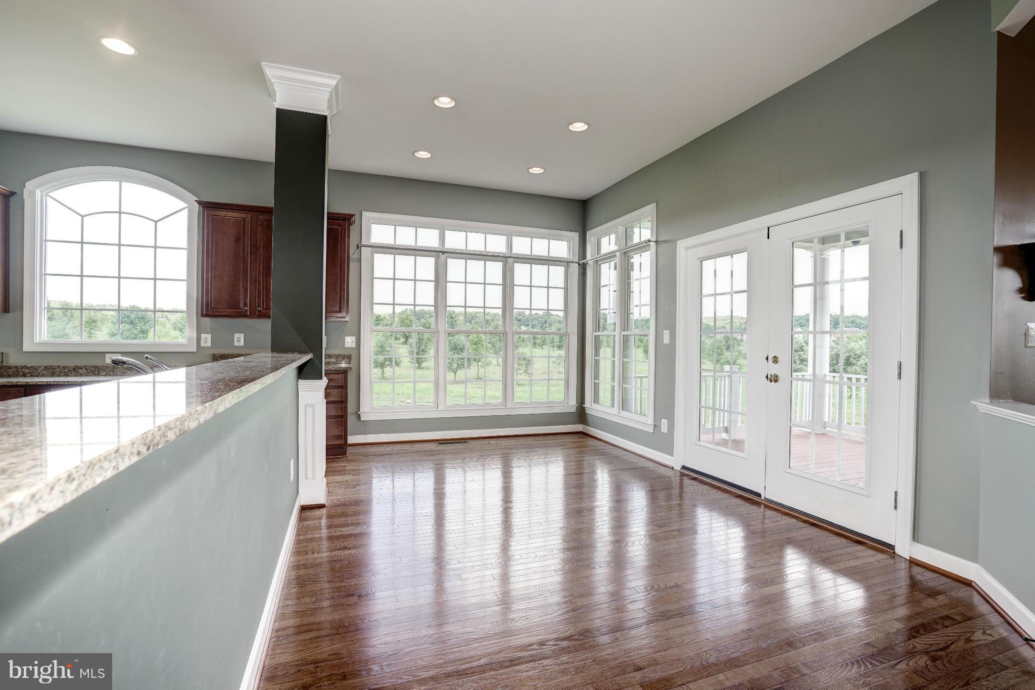 19574 Rothbury Lane Leesburg, VA 20175 - Photo 17 of 30 Kitchen