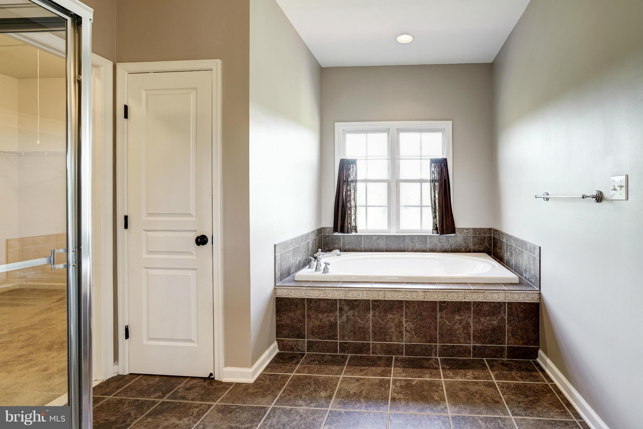 19574 Rothbury Lane Leesburg, VA 20175 - Photo 23 of 30 Bath (Master)