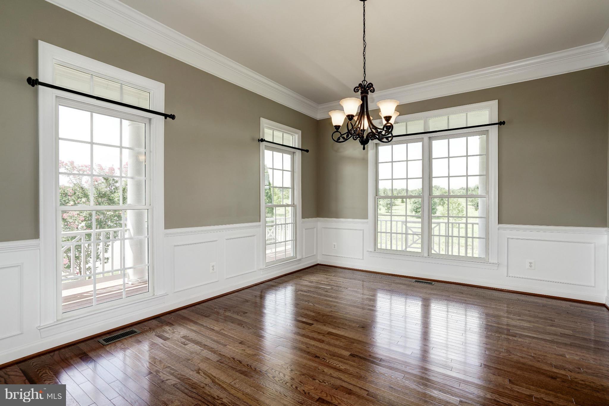 19574 Rothbury Lane Leesburg, VA 20175 - Photo 10 of 30 Dining Room