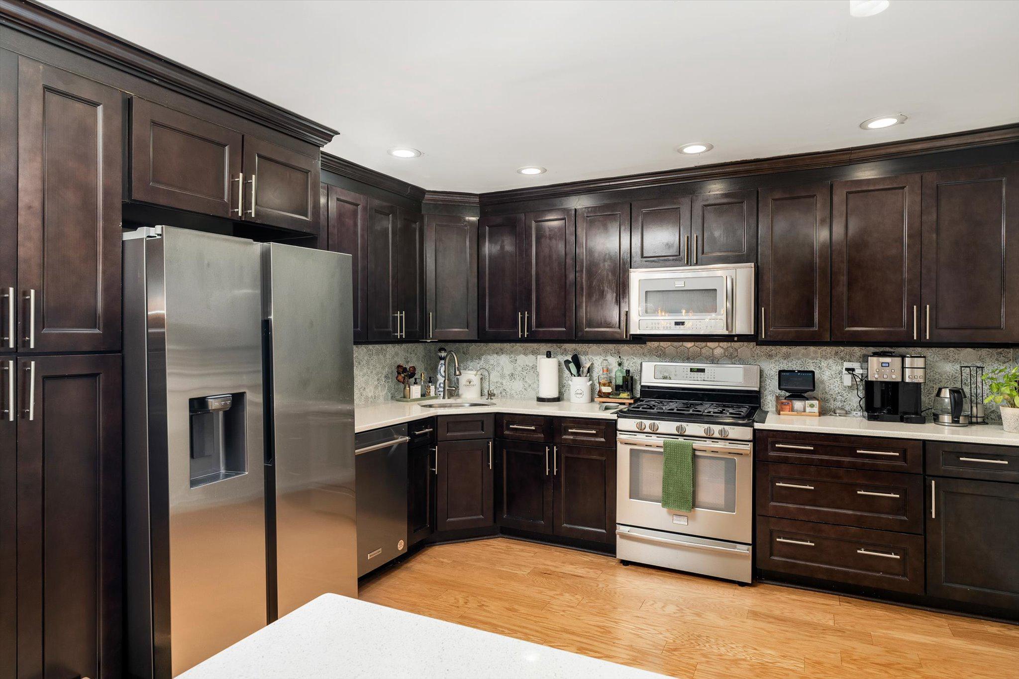 22 Exeter Court Princeton, NJ 08540 - Photo 13 of 31 Kitchen