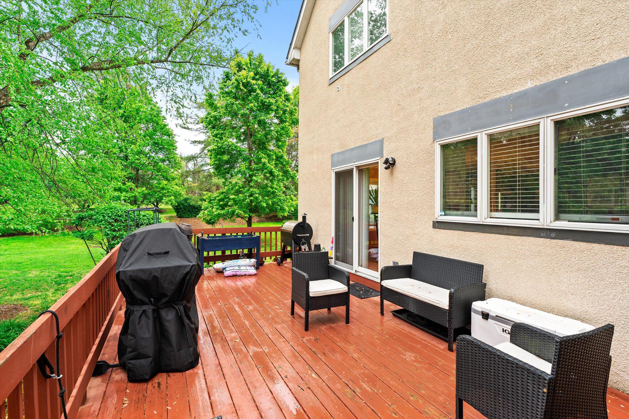 22 Exeter Court Princeton, NJ 08540 - Photo 29 of 31 Oversized Deck