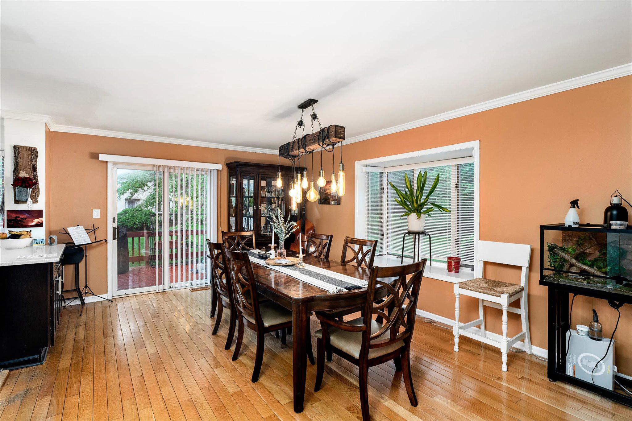 22 Exeter Court Princeton, NJ 08540 - Photo 9 of 31 Dining Area