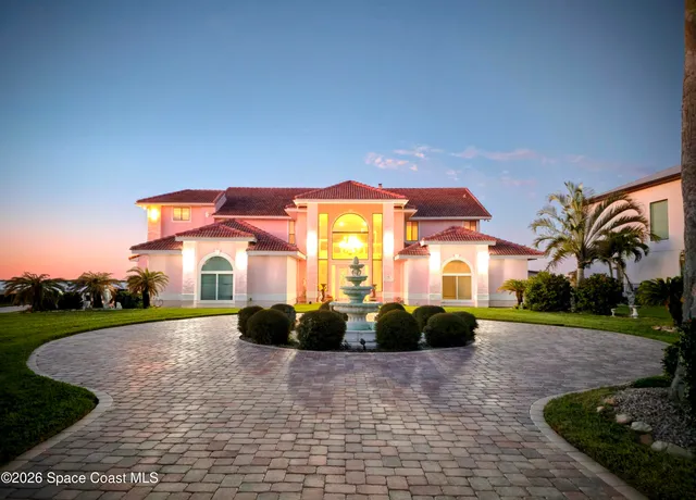 $2,199,000 | 157 St Croix Avenue, Cocoa Beach, FL 32931