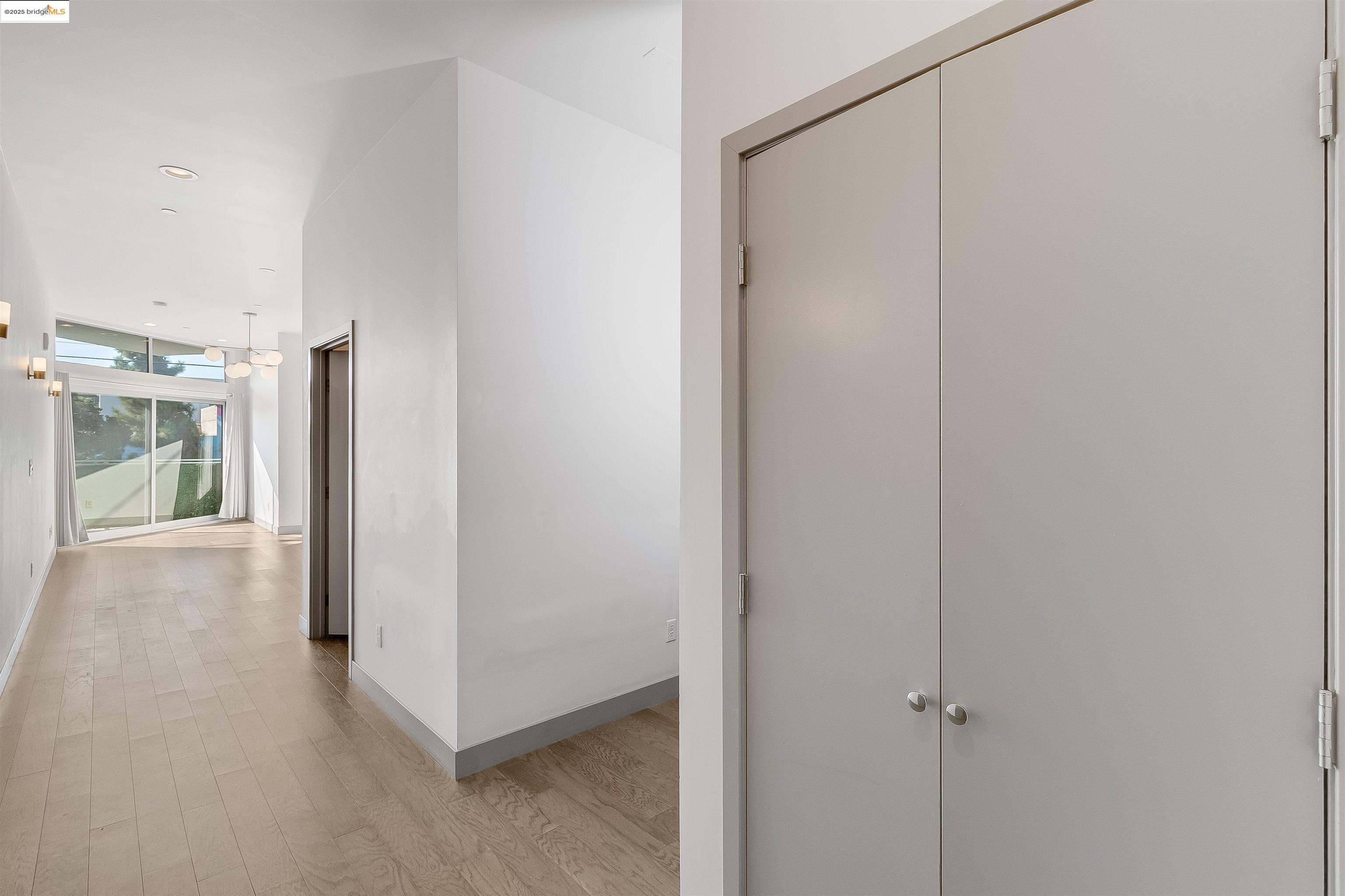 410 Webster Street, Unit 1 Oakland, CA 94607 - Photo 13 of 59