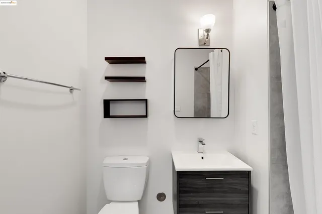 $415,000 | 410 Webster Street, Unit 1, Oakland, CA 94607