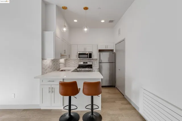 $415,000 | 410 Webster Street, Unit 1, Oakland, CA 94607