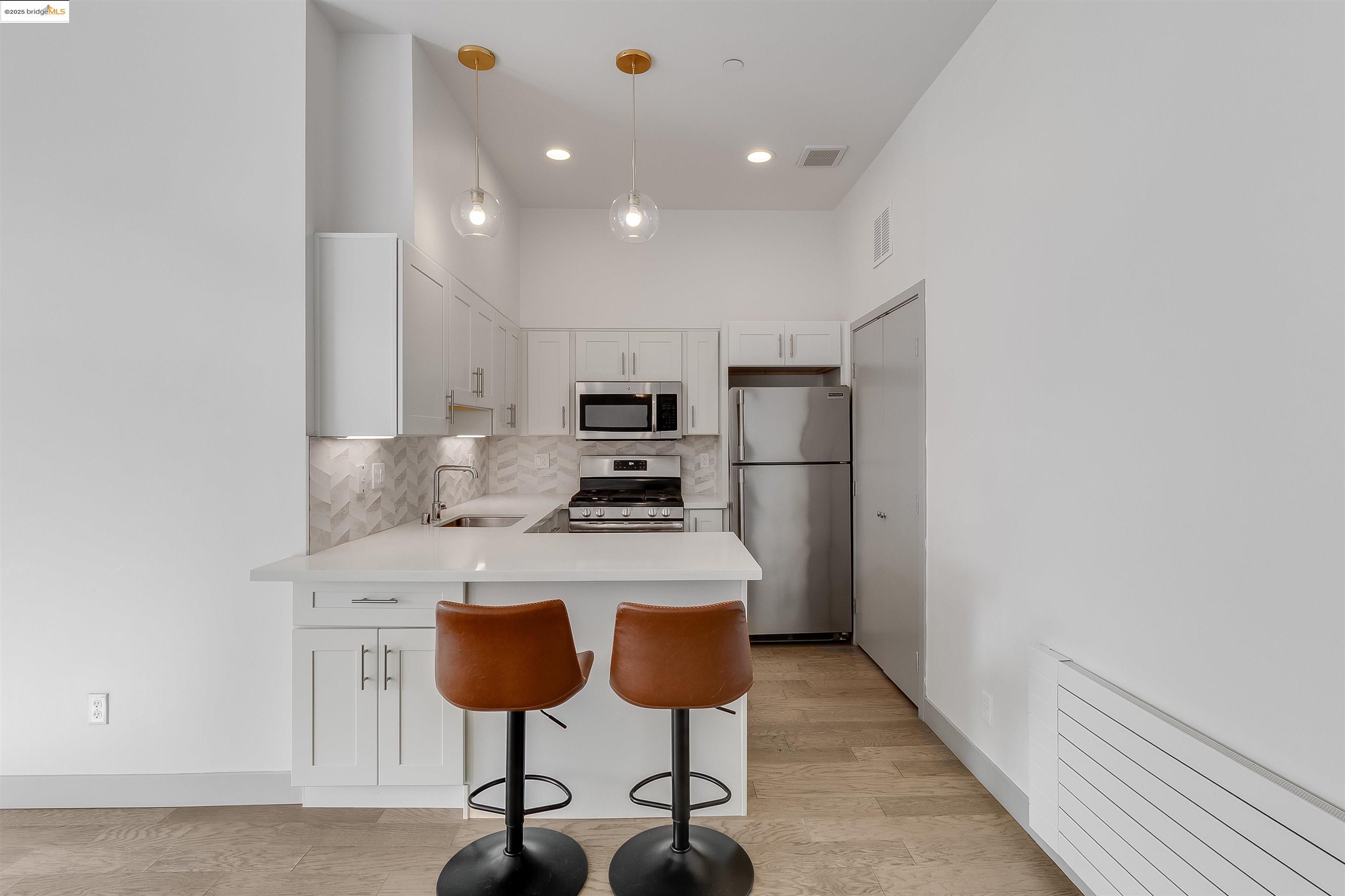 410 Webster Street, Unit 1 Oakland, CA 94607 - Photo 23 of 59