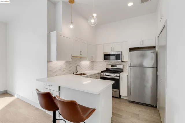 $415,000 | 410 Webster Street, Unit 1, Oakland, CA 94607