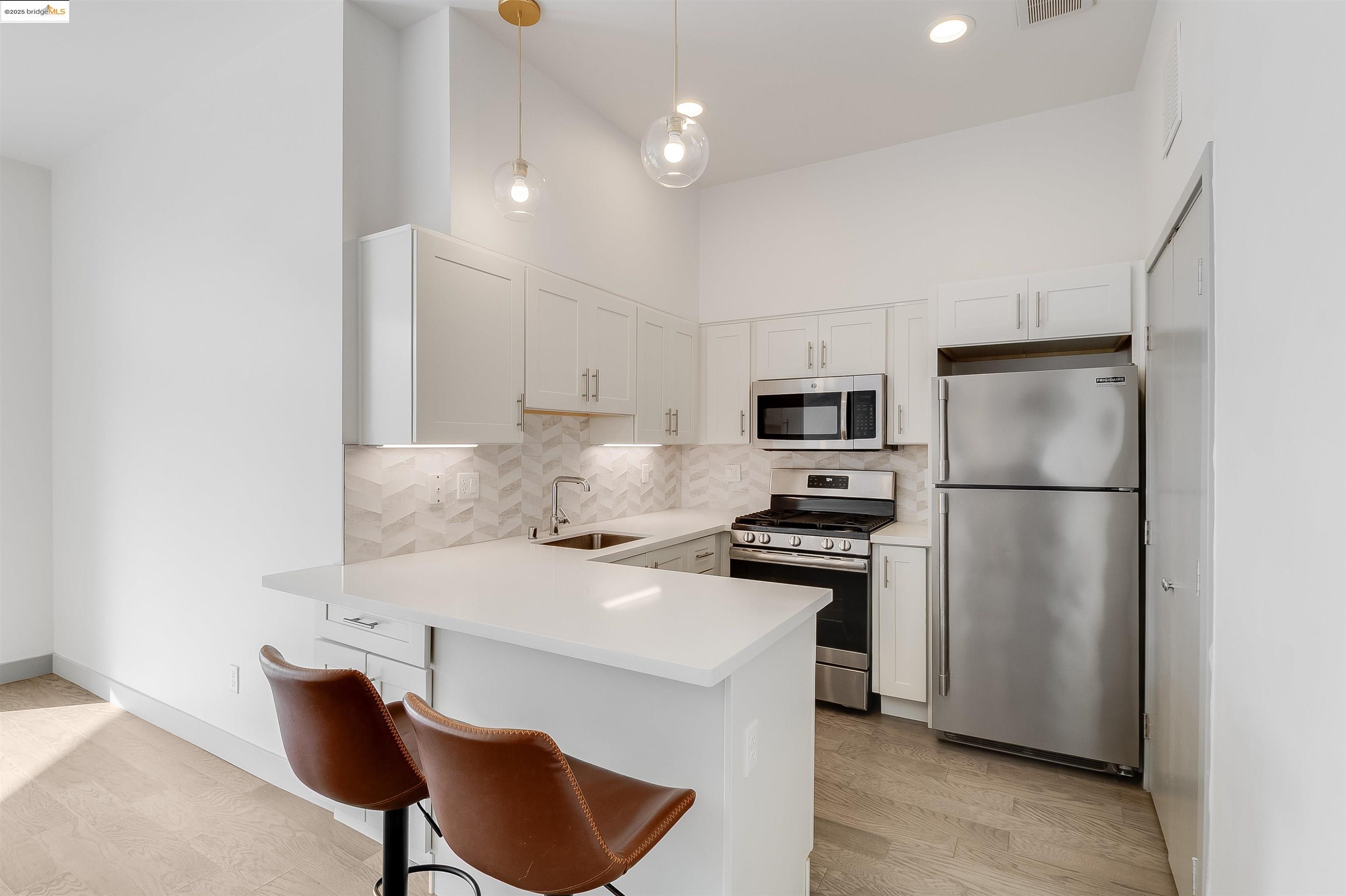 410 Webster Street, Unit 1 Oakland, CA 94607 - Photo 24 of 59