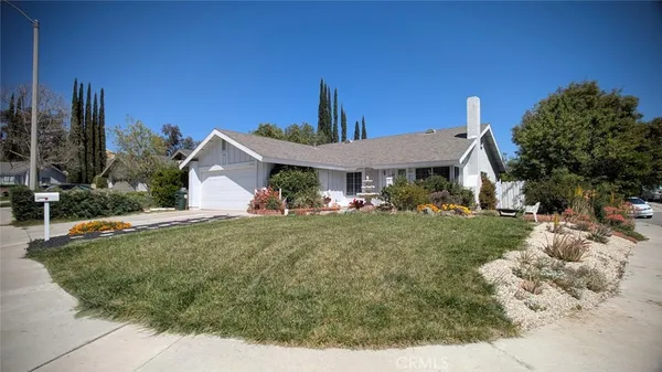 $699,995 | 27636 Sequoia Glen Drive, Valencia, CA 91354