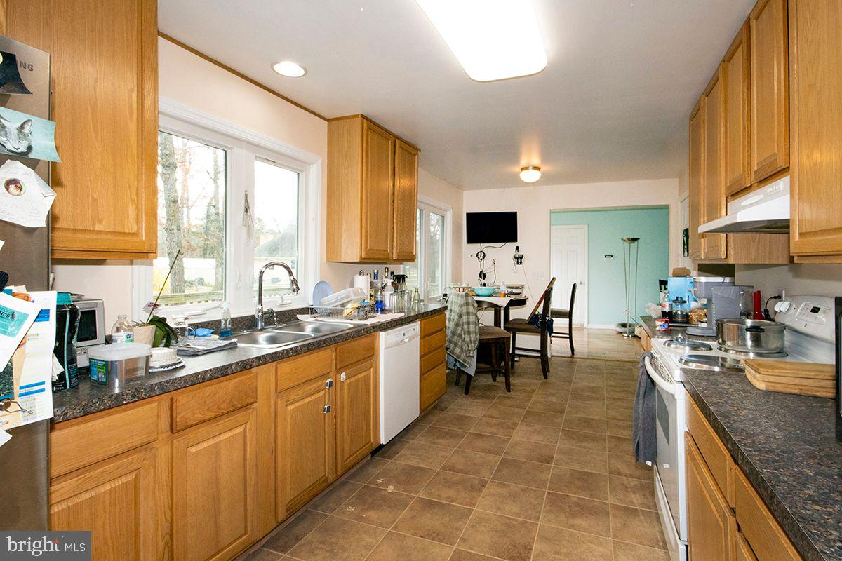232 Erial Road Sicklerville, NJ 08081 - Photo 54 of 97 Kitchen: Plenty of Counter Space