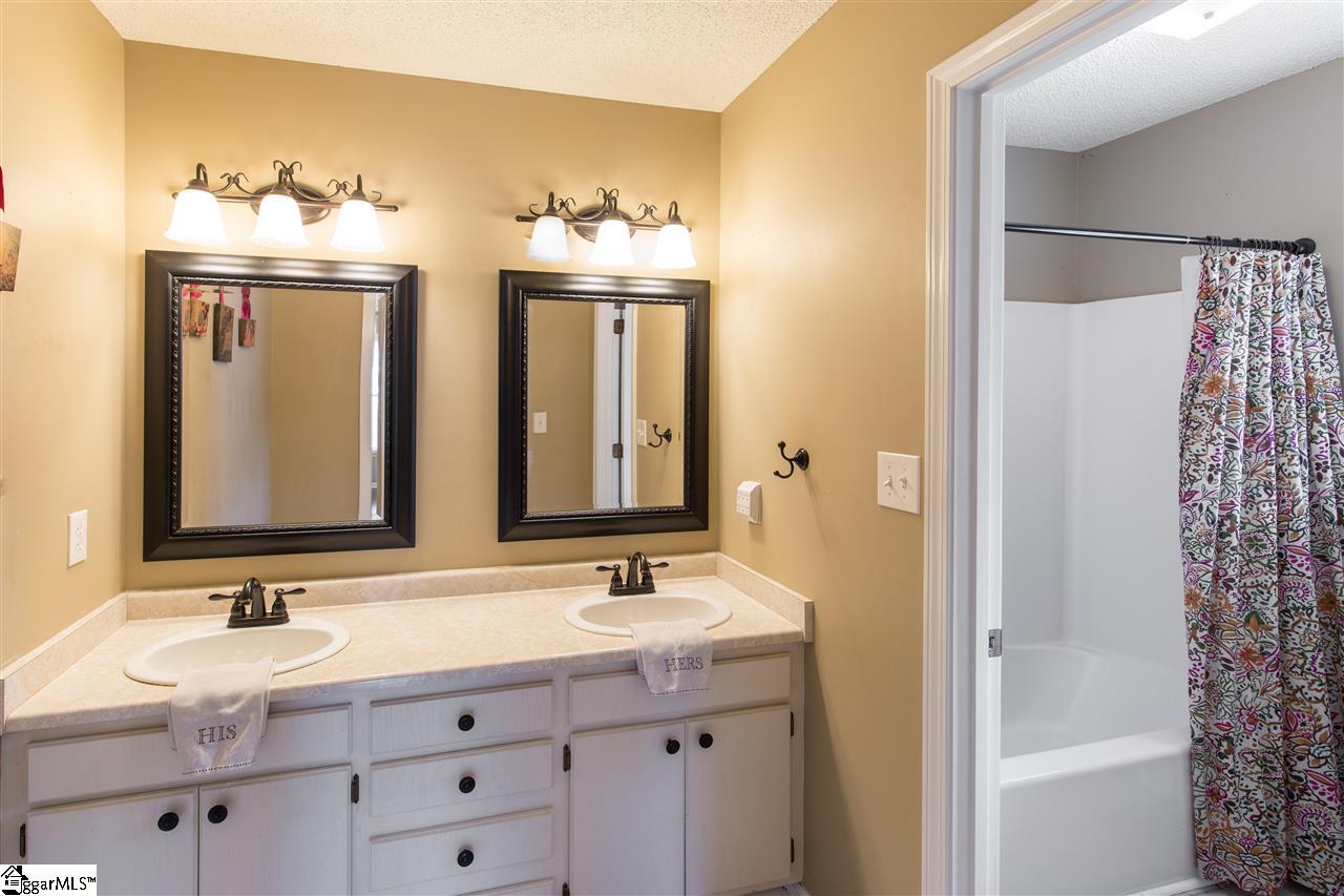101 Cedar Ridge Lane Simpsonville, SC 29681 - Photo 11 of 24 Gallery Image 11