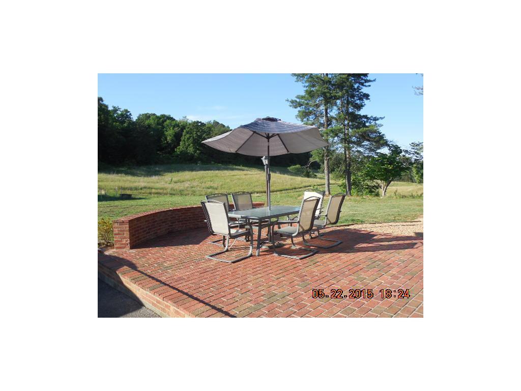 2040 Warrensburg Road Greeneville, TN 37743 - Photo 3 of 14 Patio