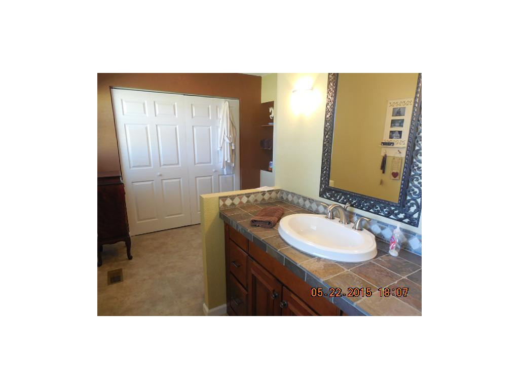 2040 Warrensburg Road Greeneville, TN 37743 - Photo 9 of 14 Master bath
