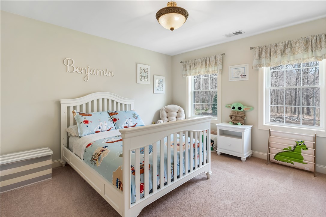 160 Fox Ridge Drive Cranston, RI 02921 - Photo 17 of 31