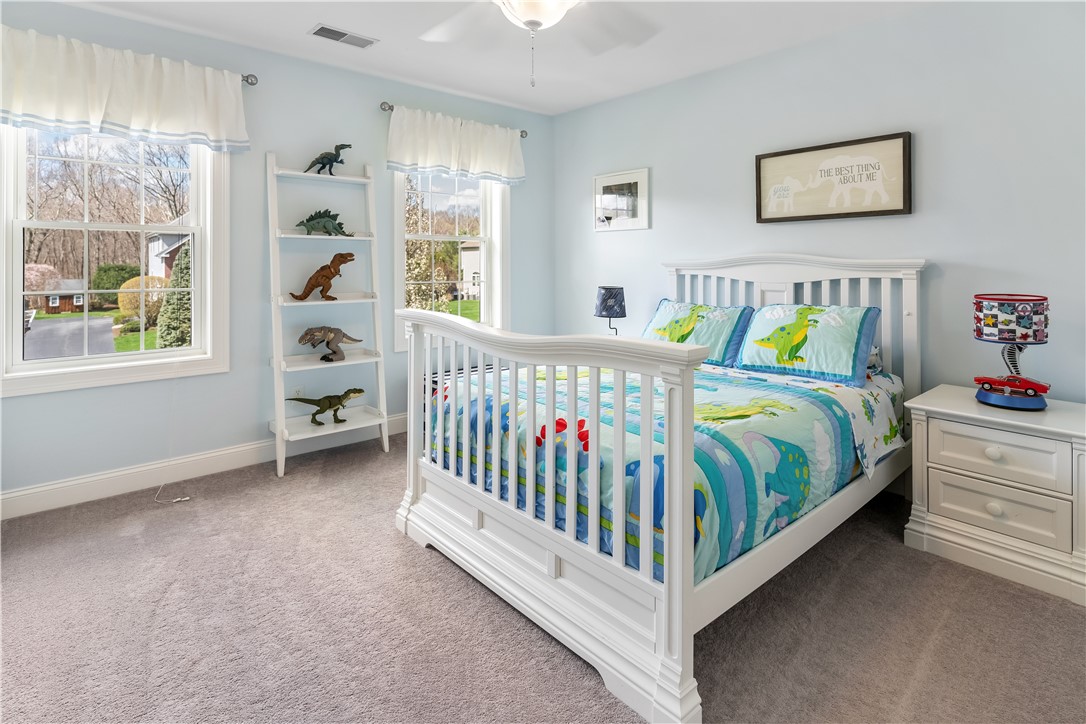 160 Fox Ridge Drive Cranston, RI 02921 - Photo 19 of 31