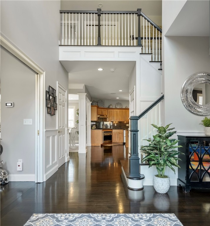 160 Fox Ridge Drive Cranston, RI 02921 - Photo 3 of 31