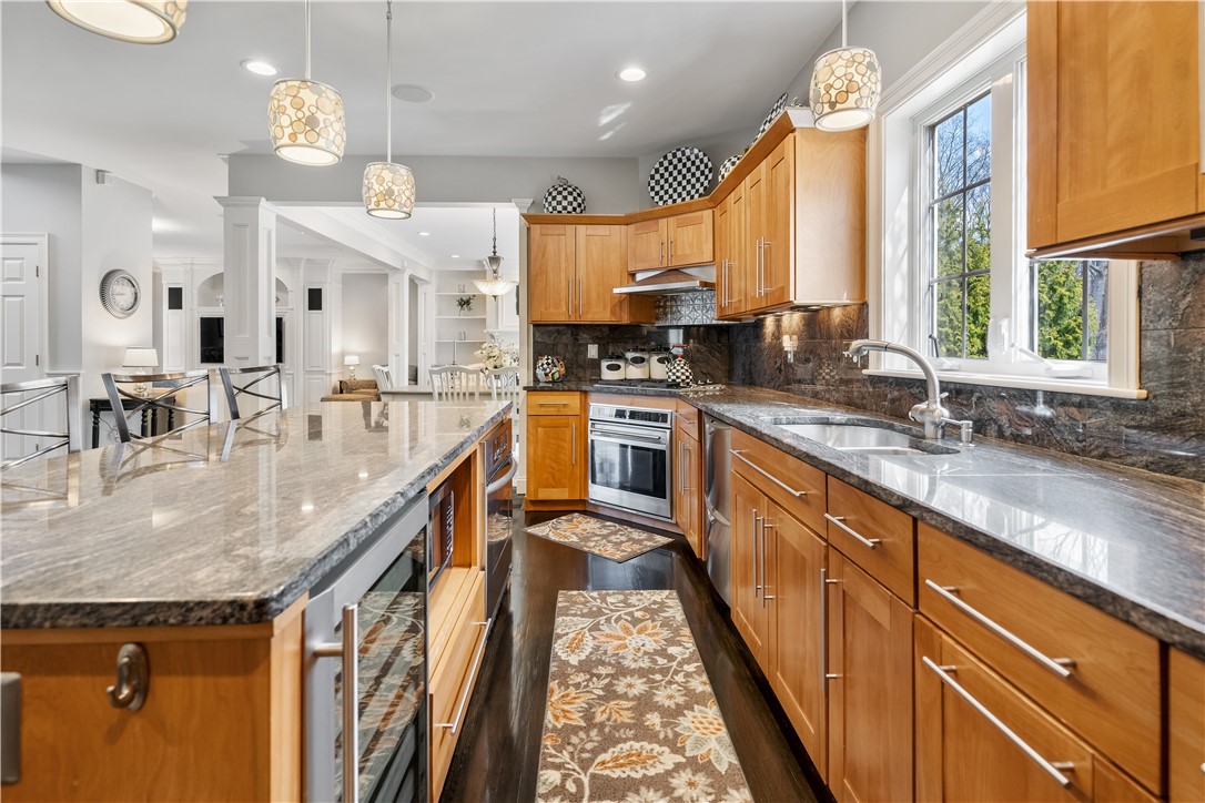 160 Fox Ridge Drive Cranston, RI 02921 - Photo 9 of 31