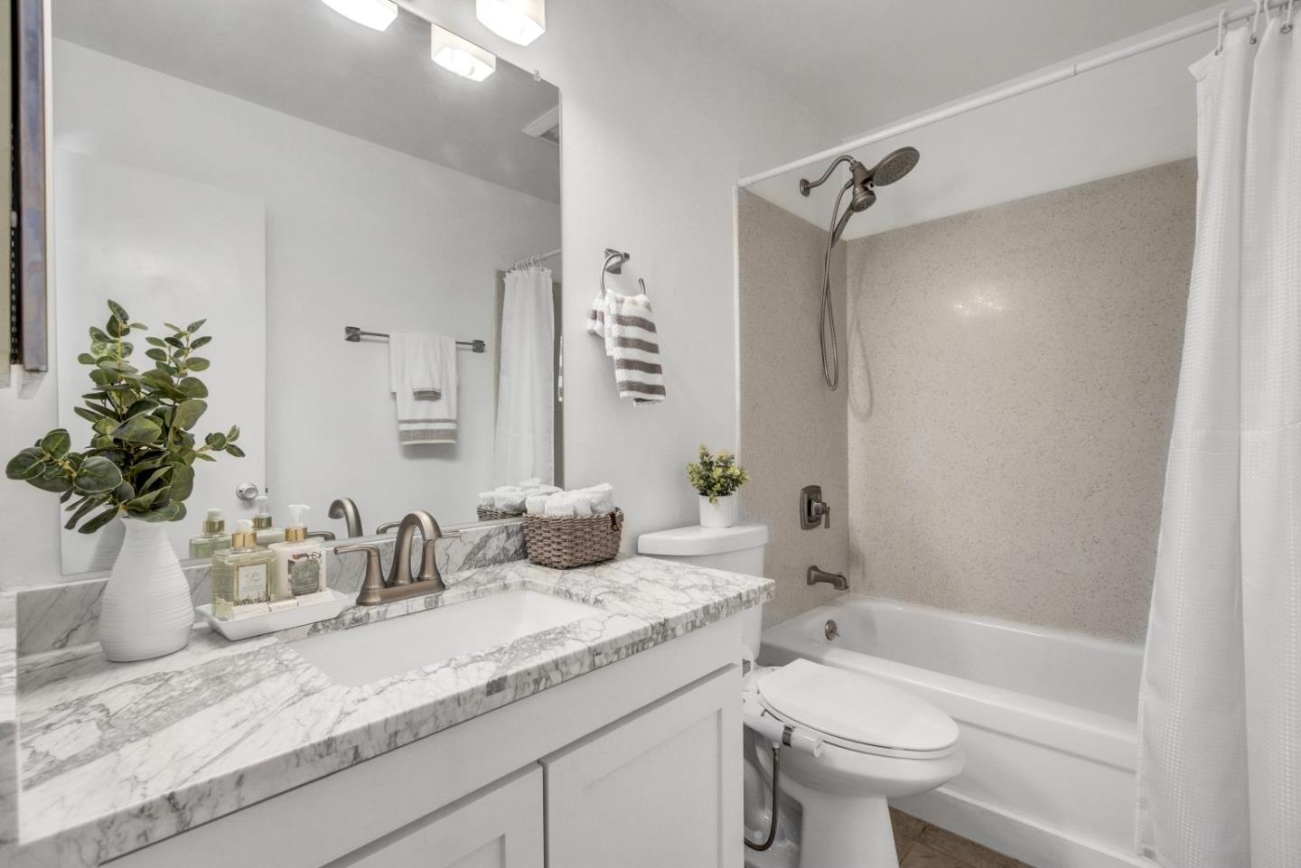500 West Middlefield Road, Unit 151 Mountain View, CA 94043 - Photo 21 of 45 Gallery Image 21