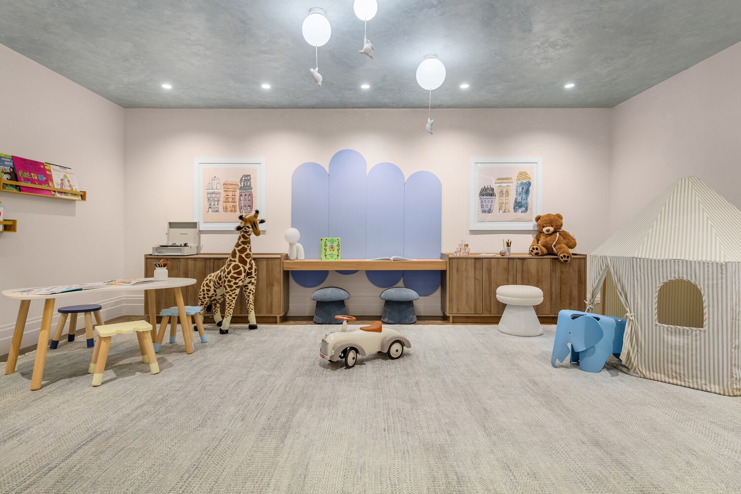 125 East 65th Street Manhattan, NY 10065 - Photo 13 of 26 a bed room with furniture and a chair