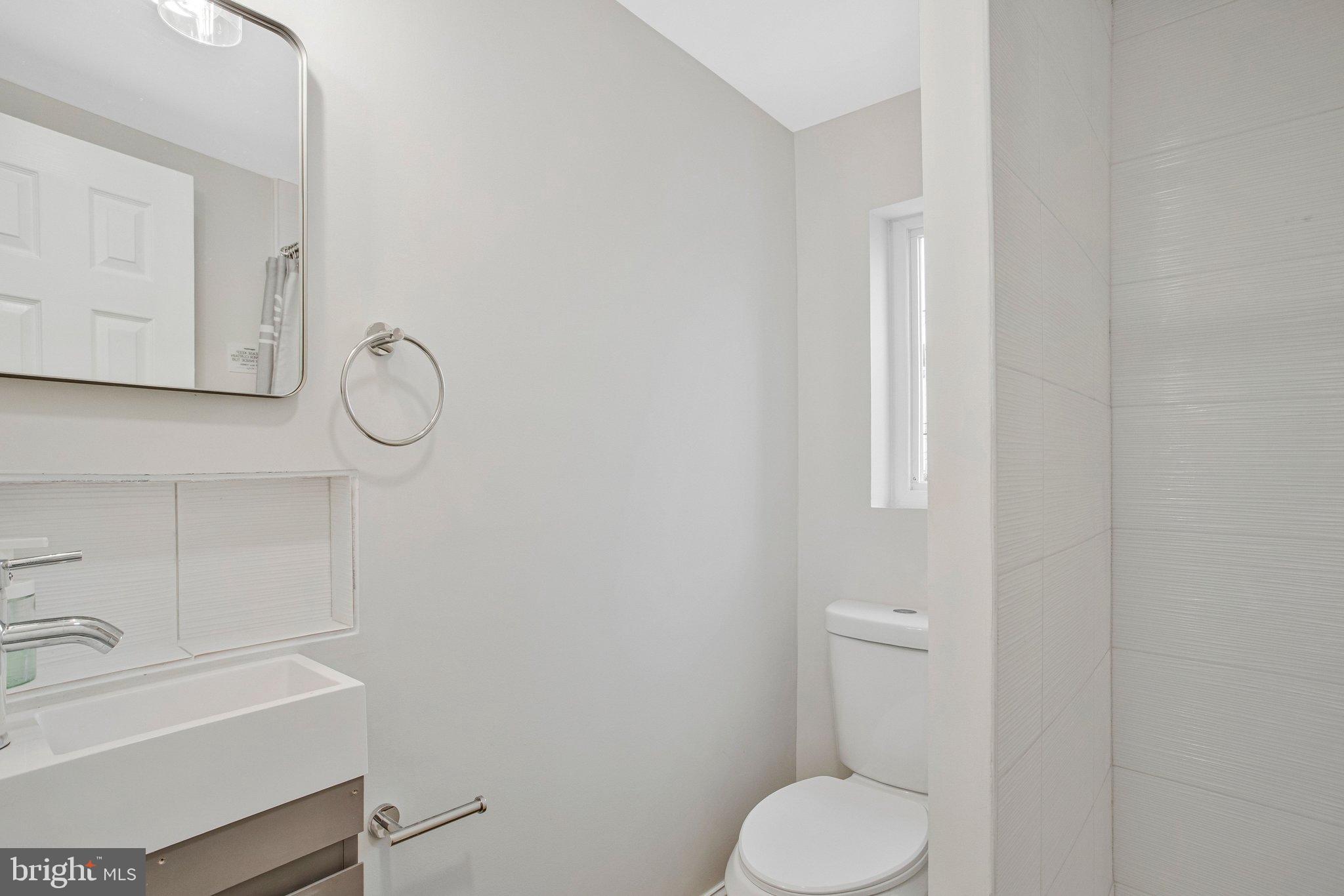 1102 Carroll Street Baltimore, MD 21230 - Photo 32 of 52 Small private bathroom with shower