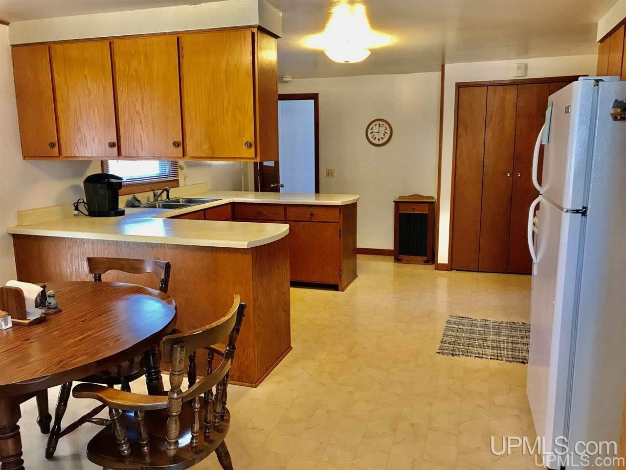 5049 W Anderson Road Hurley, WI 54534 - Photo 6 of 47 Gallery Image 6