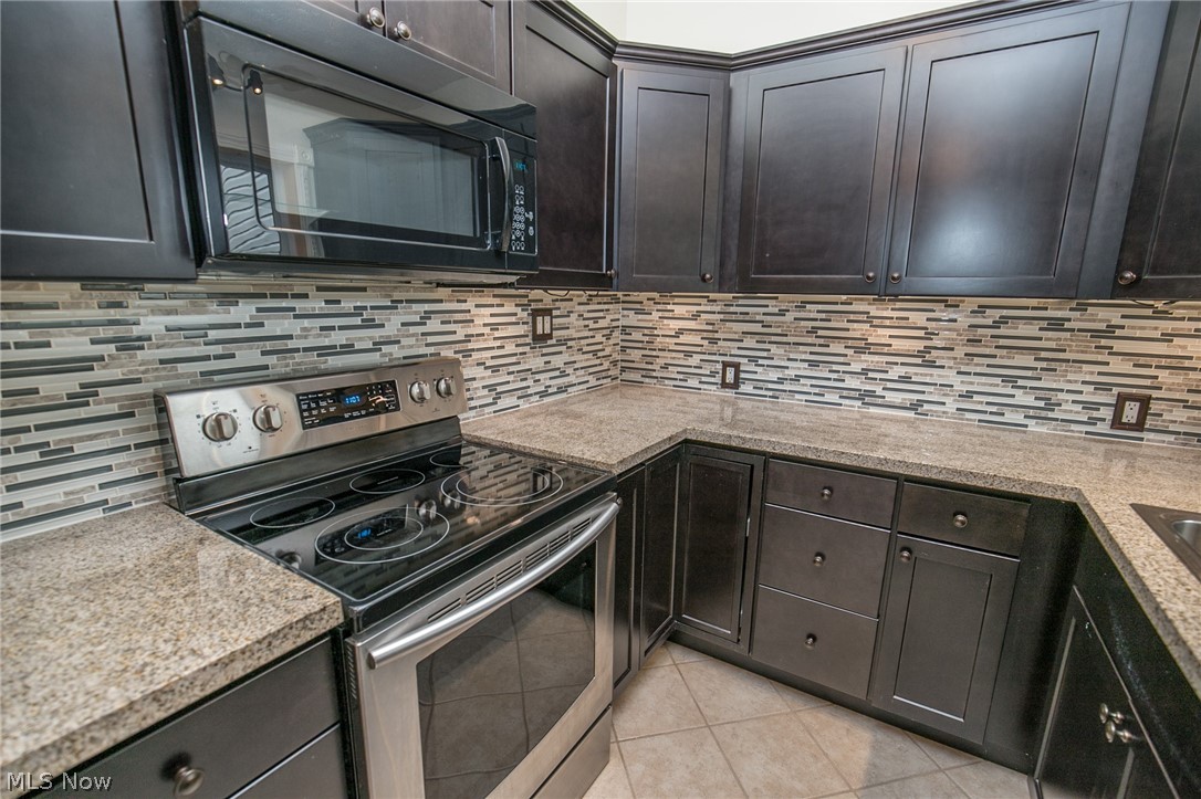 5334 Manning Circle North Ridgeville, OH 44039 - Photo 4 of 28