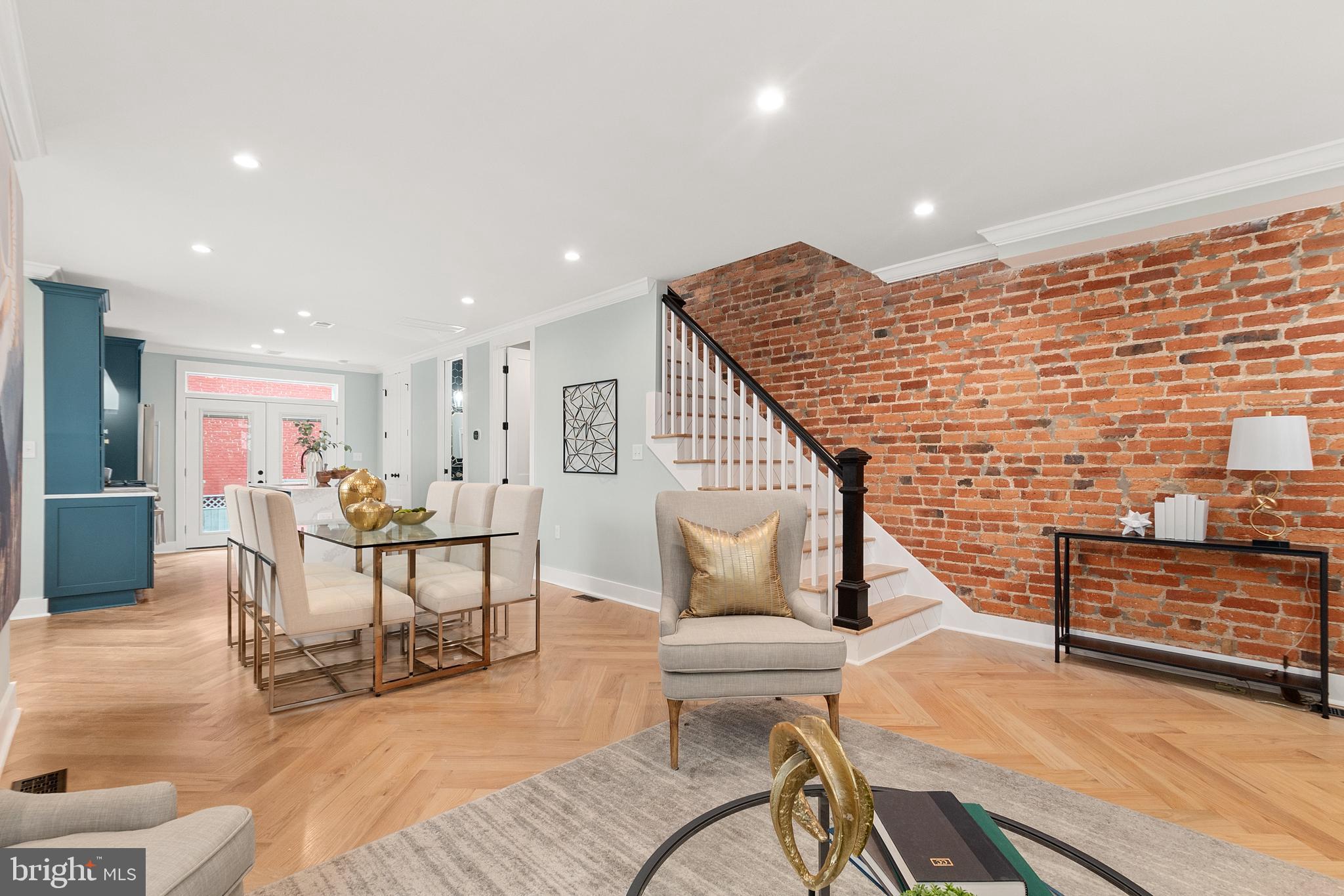 900 10th Street Northeast Washington, DC 20002 - Photo 4 of 36 Living Room
