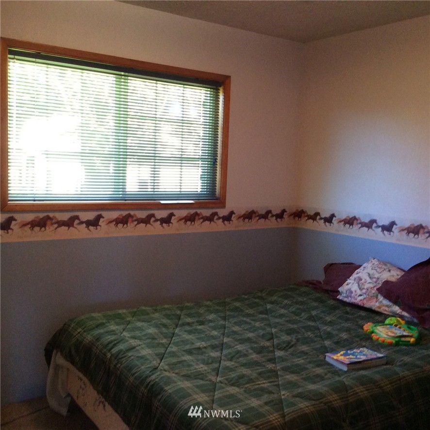 317 Oxbow Road Raymond, WA 98577 - Photo 6 of 25 Gallery Image 6