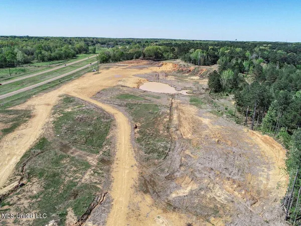 $1,330,000 | 20859 East Ms 278, Batesville, MS 38606