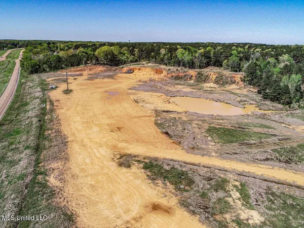 $1,330,000 | 20859 East Ms 278, Batesville, MS 38606