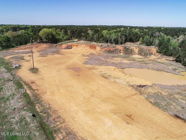 $1,330,000 | 20859 East Ms 278, Batesville, MS 38606