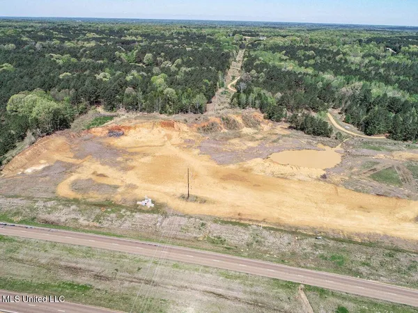 $1,330,000 | 20859 East Ms 278, Batesville, MS 38606